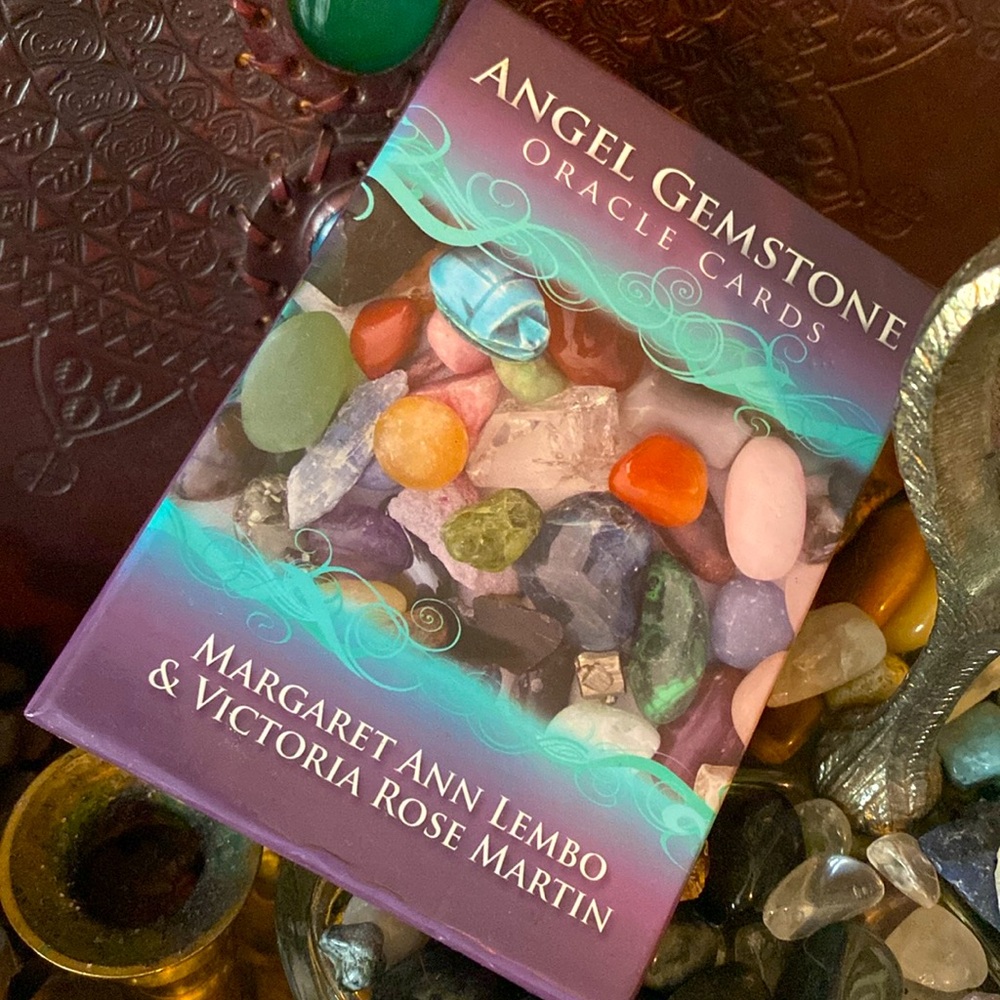Angel Gemstone Oracle Cards by Margaret Ann Lembo & Victoria Rose Martin - Picture 3 of 8
